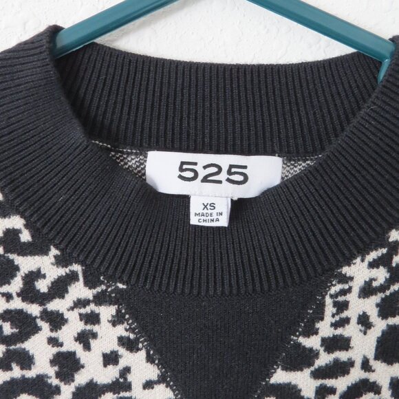 525 America Black & White Animal Print Sweater – XS - Picture 2 of 3